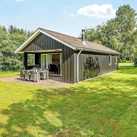 Three-bedroom In Toftlund 32 Vestergard