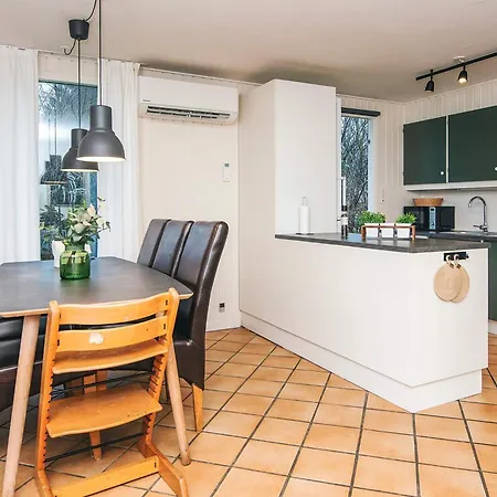 Three-bedroom In Toftlund 32 * Vestergard